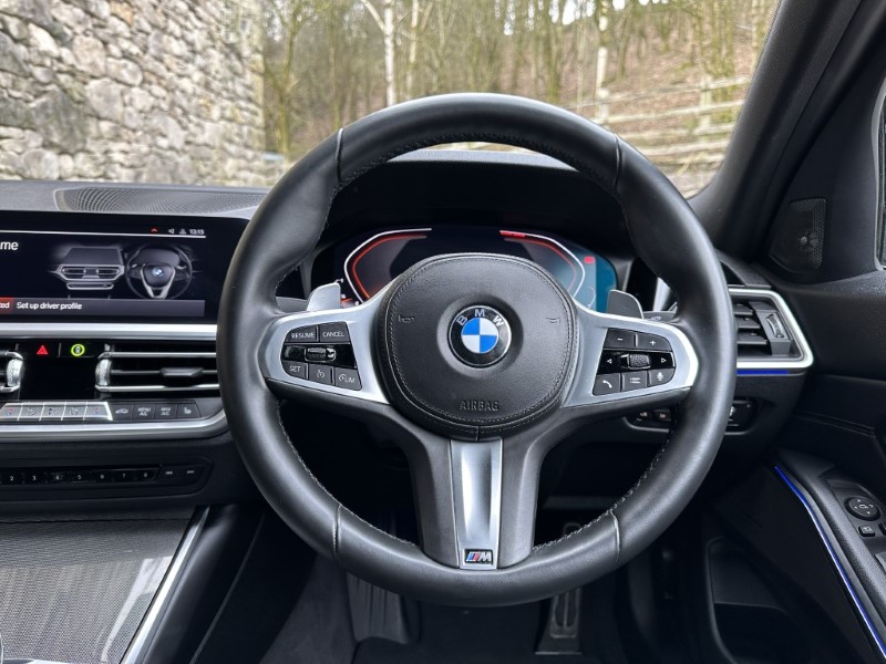 2020 (70) BMW 3 SERIES 330d M Sport Pro Edition 4dr Saloon  5010161