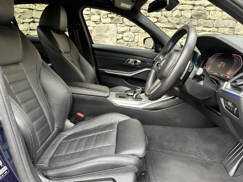 2020 (70) BMW 3 SERIES 330d M Sport Pro Edition 4dr Saloon  5010156