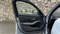 2024 (74) BMW 3 SERIES 320i M Sport 4dr Saloon 5036056