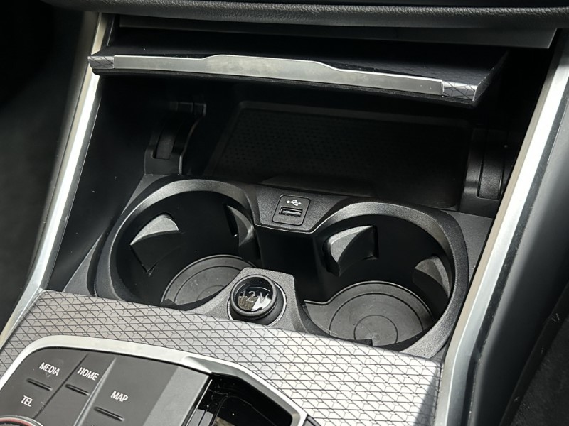 2024 (74) BMW 3 SERIES 320i M Sport 4dr Saloon  5036038