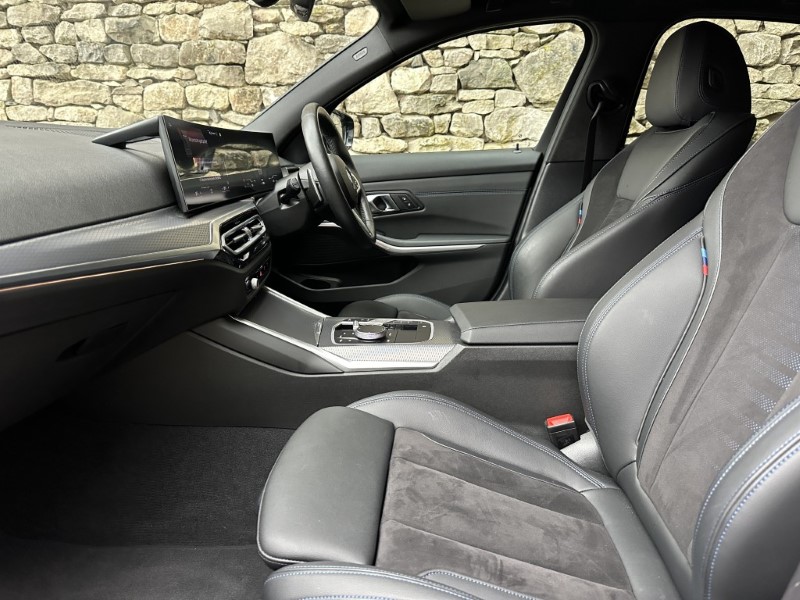 2024 (74) BMW 3 SERIES 320i M Sport 4dr Saloon  5036052