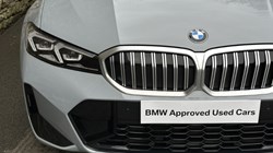 2024 (74) BMW 3 SERIES 320i M Sport 4dr Saloon 5036045