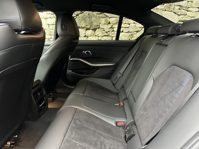 2024 (74) BMW 3 SERIES 320i M Sport 4dr Saloon  5036048