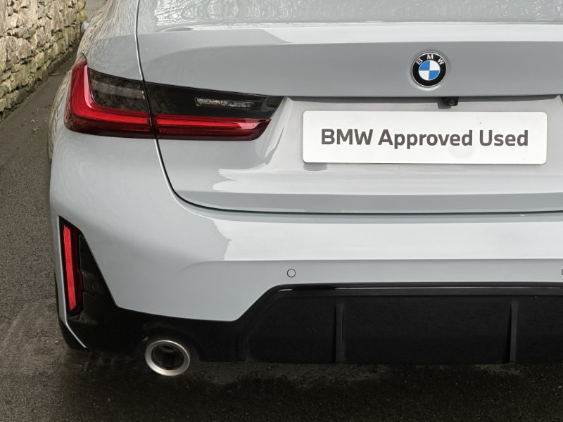 2024 (74) BMW 3 SERIES 320i M Sport 4dr Saloon  5036018