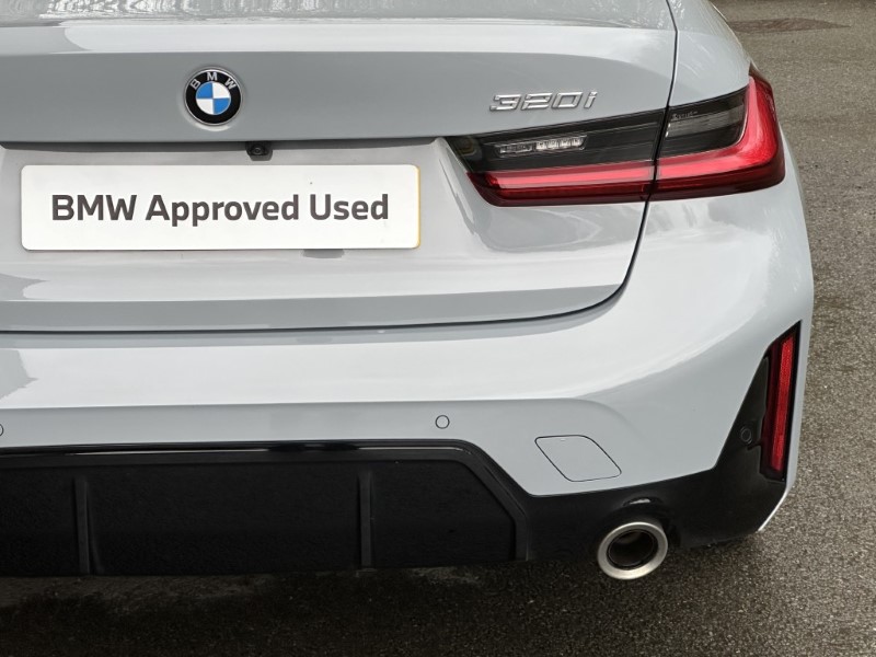 2024 (74) BMW 3 SERIES 320i M Sport 4dr Saloon  5036019