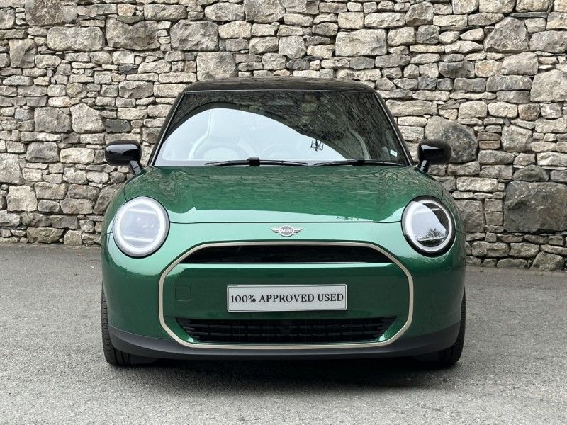 2026 (75) MINI COOPER E Exclusive 3dr Auto 5654335