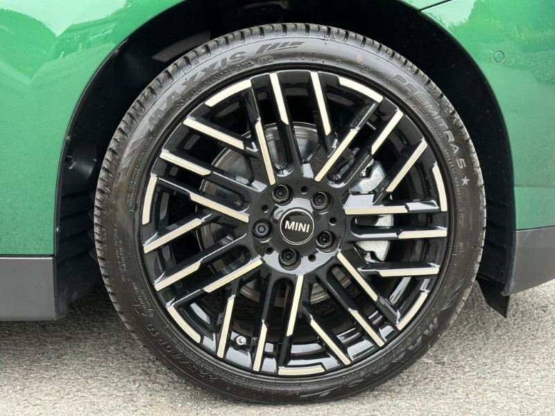 2026 (75) MINI COOPER E Exclusive 3dr Auto 5654343