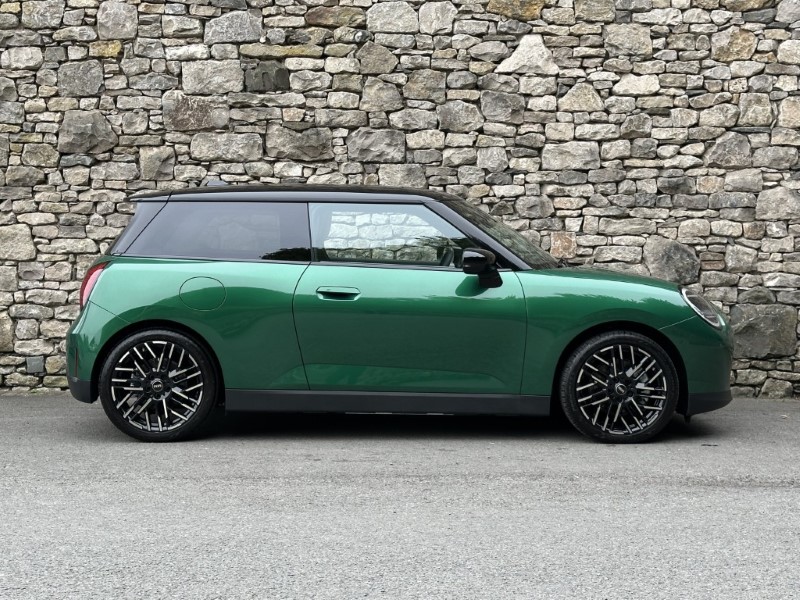 2026 (75) MINI COOPER E Exclusive 3dr Auto 5654249