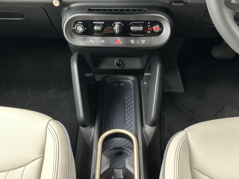 2026 (75) MINI COOPER E Exclusive 3dr Auto 5654328