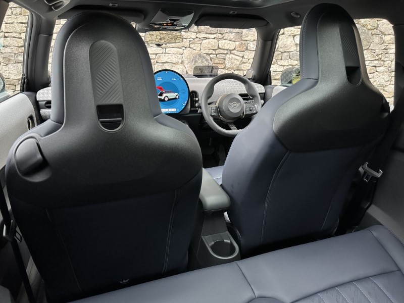 2026 (75) MINI COOPER 1.5 C Exclusive 3dr Auto 5652707