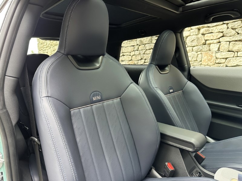 2026 (75) MINI COOPER 1.5 C Exclusive 3dr Auto 5652678