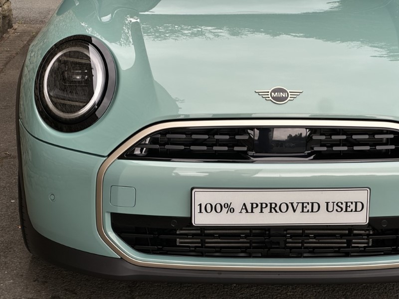 2026 (75) MINI COOPER 1.5 C Exclusive 3dr Auto 5652691