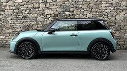 2026 (75) MINI COOPER 1.5 C Exclusive 3dr Auto 5652703