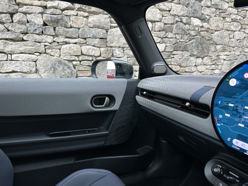 2026 (75) MINI COOPER 1.5 C Exclusive 3dr Auto 5652681