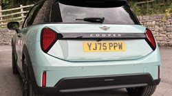 2026 (75) MINI COOPER 1.5 C Exclusive 3dr Auto 5652670