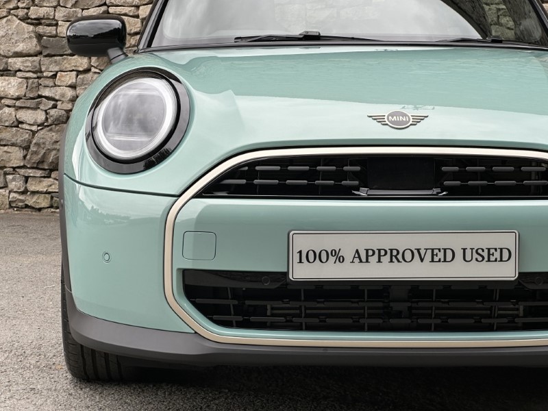 2026 (75) MINI COOPER 1.5 C Exclusive 3dr Auto 5652725