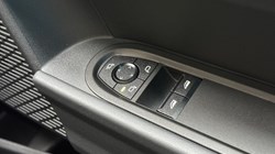 2026 (75) MINI COOPER 1.5 C Exclusive 3dr Auto 5652685