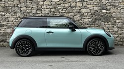 2026 (75) MINI COOPER 1.5 C Exclusive 3dr Auto 5652668