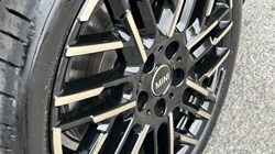 2026 (75) MINI COOPER 1.5 C Exclusive 3dr Auto 5652731