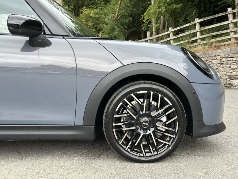 2026 (75) MINI COOPER 2.0 S Exclusive 2dr Auto 5652965
