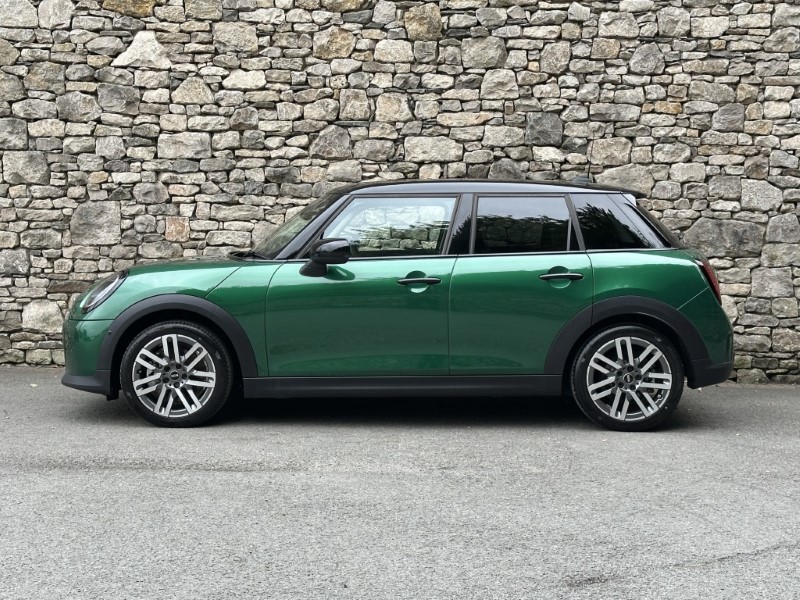 2026 (75) MINI COOPER 1.5 C Classic 5dr Auto 5658154