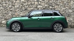 2026 (75) MINI COOPER 1.5 C Classic 5dr Auto 5658154