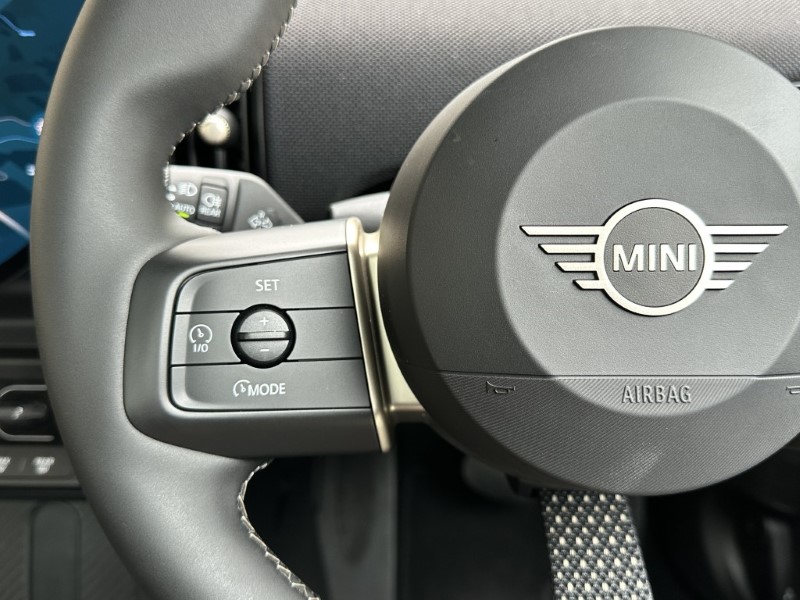 2026 (75) MINI COOPER 1.5 C Classic 5dr Auto 5658140