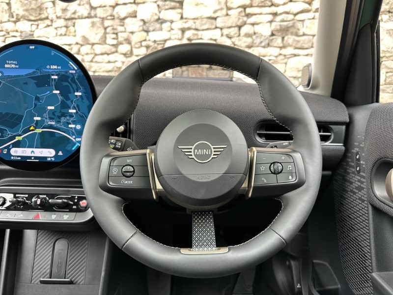 2026 (75) MINI COOPER 1.5 C Classic 5dr Auto 5658168