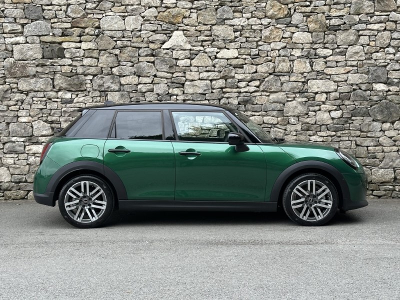2026 (75) MINI COOPER 1.5 C Classic 5dr Auto 5658122