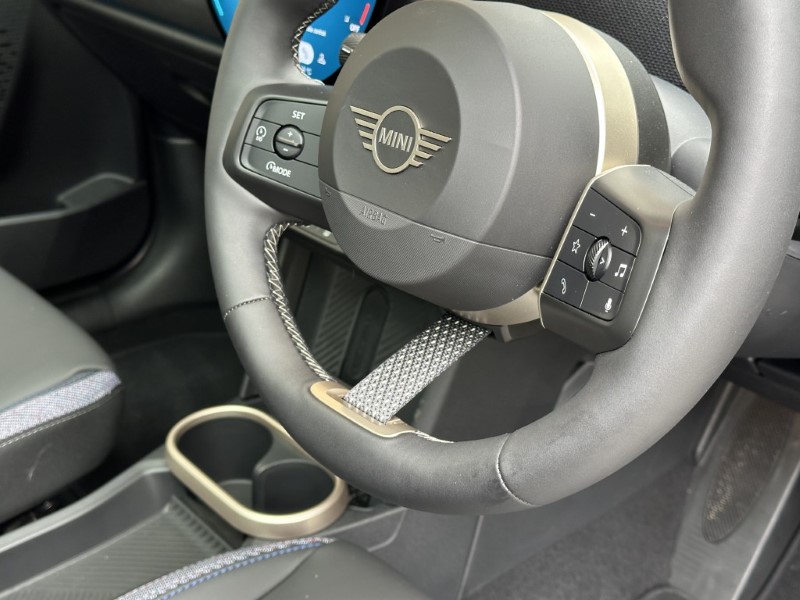 2026 (75) MINI COOPER 1.5 C Classic 5dr Auto 5658134