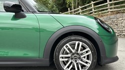 2026 (75) MINI COOPER 1.5 C Classic 5dr Auto 5658184