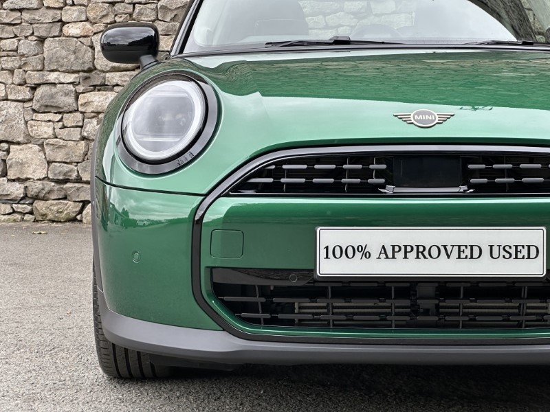 2026 (75) MINI COOPER 1.5 C Classic 5dr Auto 5658180