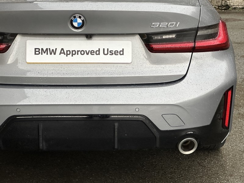 2024 (74) BMW 3 SERIES 320i M Sport 4dr Saloon  4997323