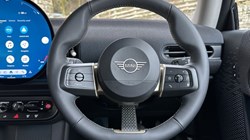 2024 (74) MINI COOPER 1.5 C Classic 3dr Auto 5033619