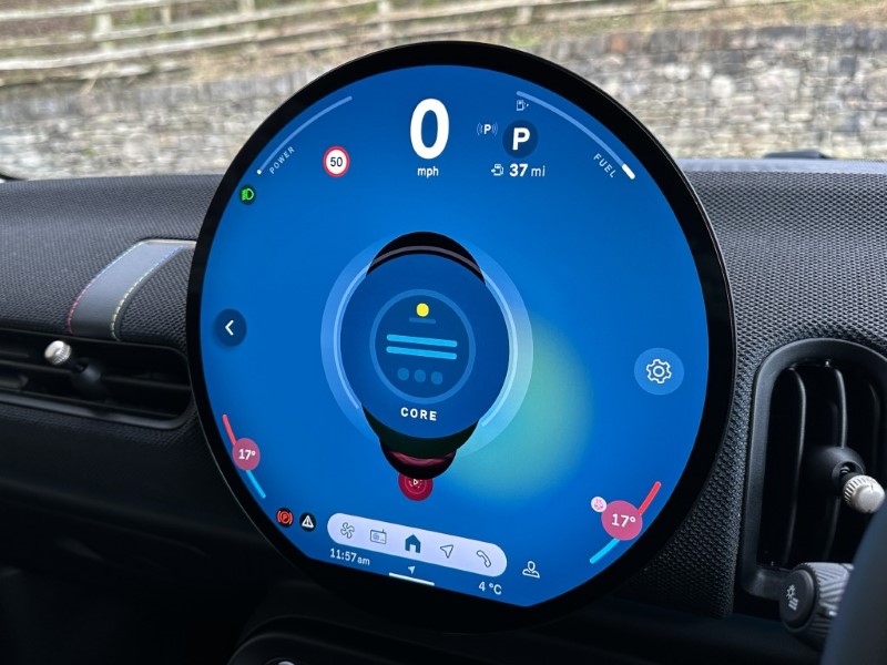 2024 (74) MINI COOPER 1.5 C Classic 3dr Auto 5033592