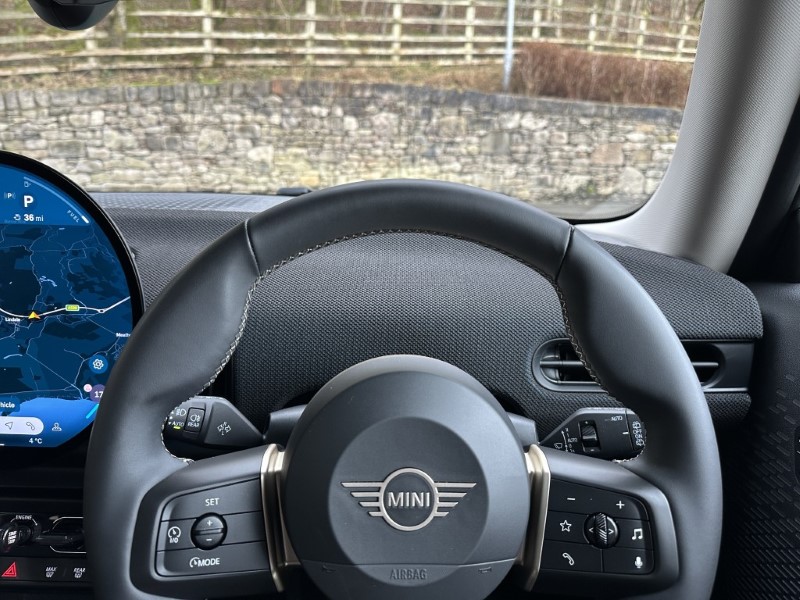 2024 (74) MINI COOPER 1.5 C Classic 3dr Auto 5033595