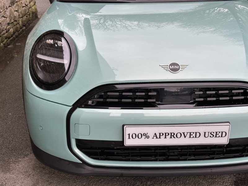 2024 (74) MINI COOPER 1.5 C Classic 3dr Auto 5033570