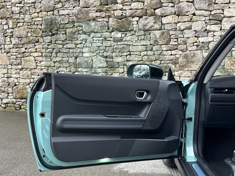 2024 (74) MINI COOPER 1.5 C Classic 3dr Auto 5033581