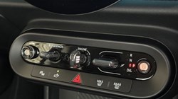 2024 (74) MINI COOPER 1.5 C Classic 3dr Auto 5033610