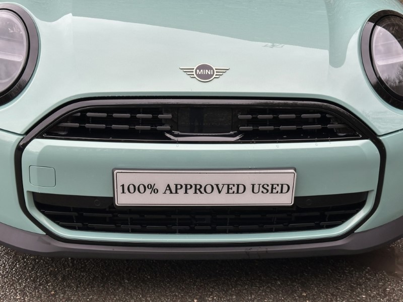 2024 (74) MINI COOPER 1.5 C Classic 3dr Auto 5033601