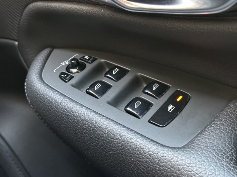 2021 (71) VOLVO XC90 2.0 B5D [235] Momentum 5dr AWD Geartronic 5053640