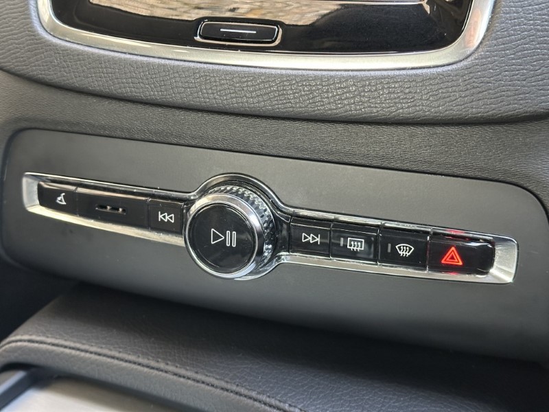 2021 (71) VOLVO XC90 2.0 B5D [235] Momentum 5dr AWD Geartronic 5053639