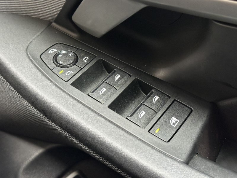 2025 (74) BMW 5 SERIES 520i M Sport Pro Saloon  5004433