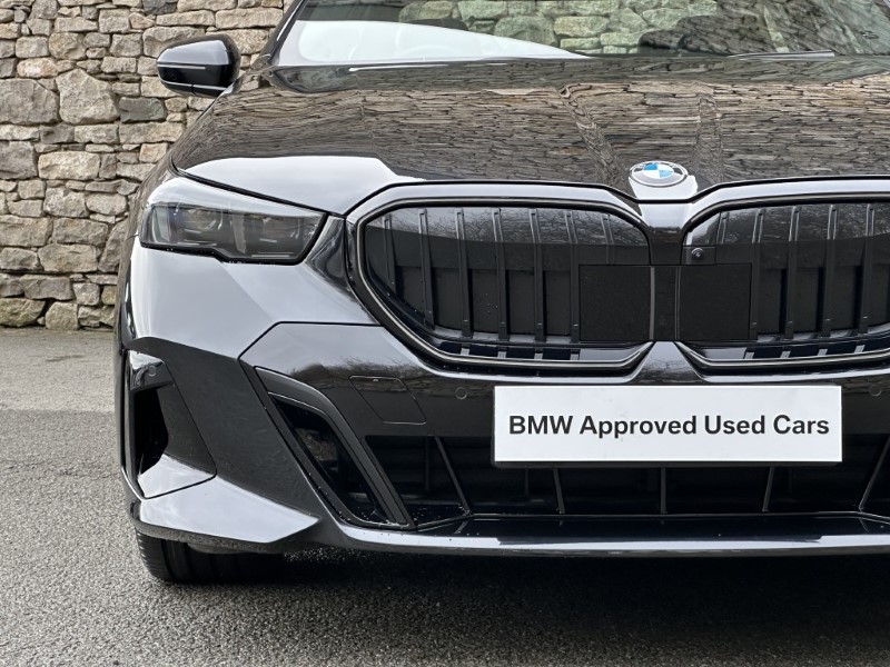2025 (74) BMW 5 SERIES 520i M Sport Pro Saloon  5004468