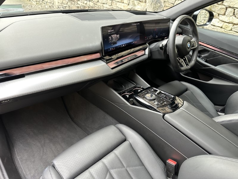 2025 (74) BMW 5 SERIES 520i M Sport Pro Saloon  5004441