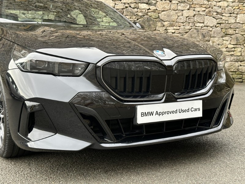 2025 (74) BMW 5 SERIES 520i M Sport Pro Saloon  5004467