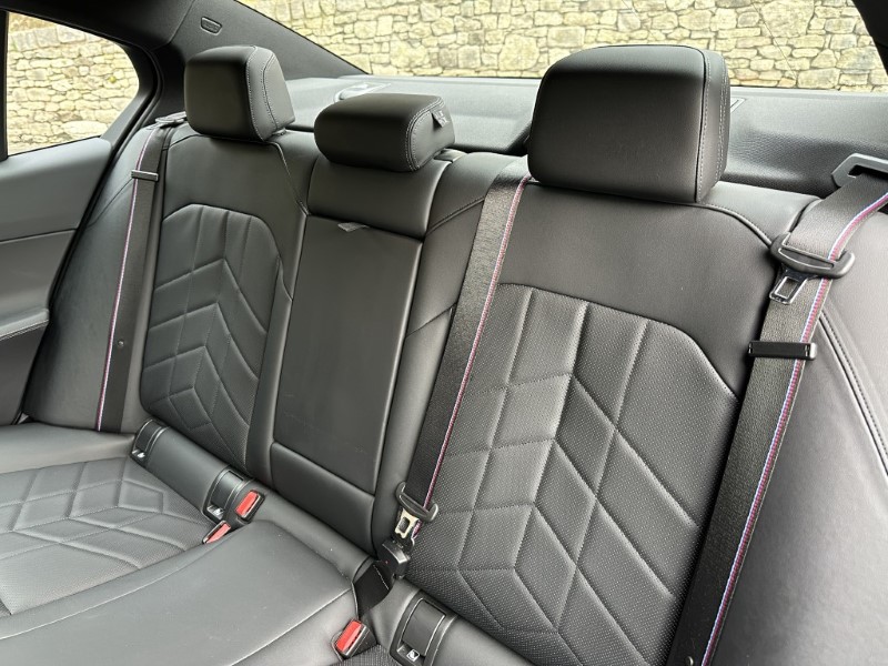 2025 (74) BMW 5 SERIES 520i M Sport Pro Saloon  5004457