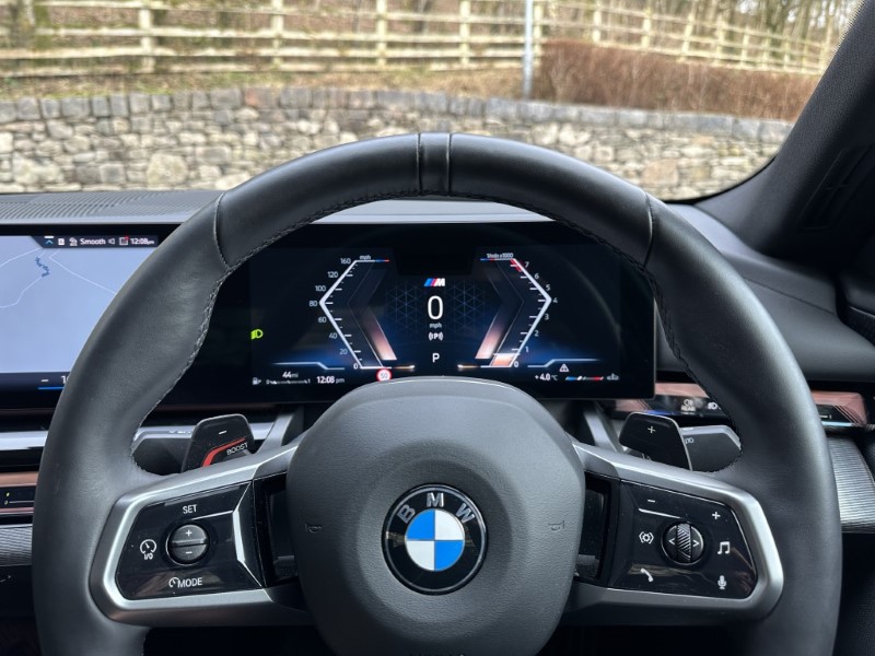 2025 (74) BMW 5 SERIES 520i M Sport Pro Saloon  5004464