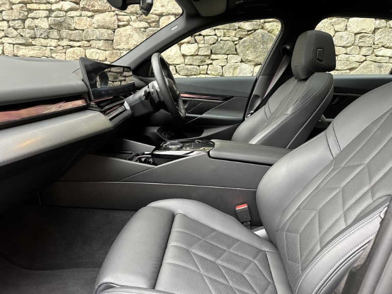 2025 (74) BMW 5 SERIES 520i M Sport Pro Saloon  5004443