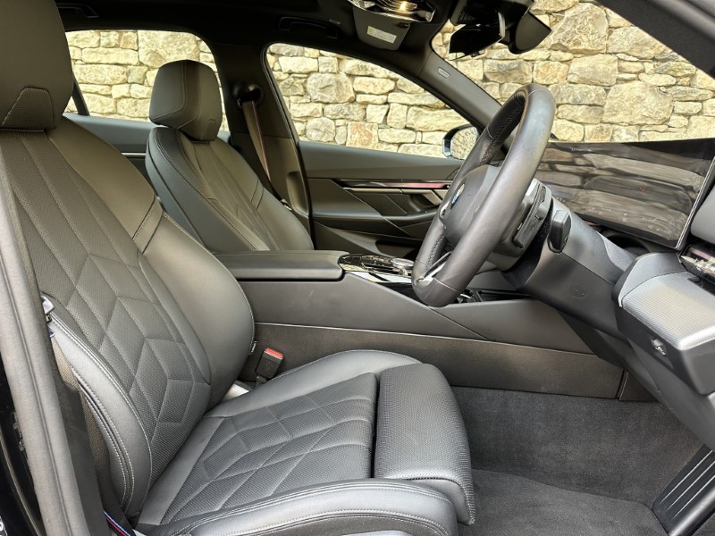 2025 (74) BMW 5 SERIES 520i M Sport Pro Saloon  5004414